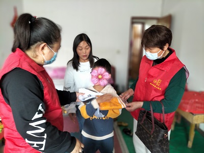 点亮微心愿1 - 副本.jpg 点亮微心愿1 - 副本.jpg